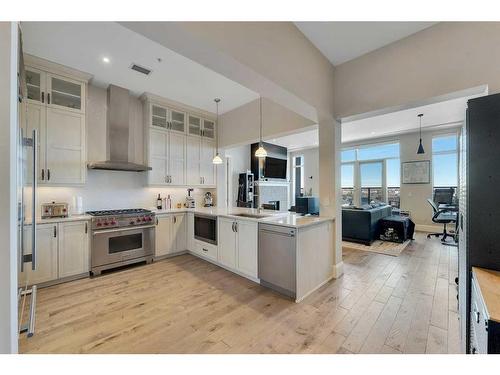 503-201 Quarry Way Se, Calgary, AB - Indoor Photo Showing Kitchen