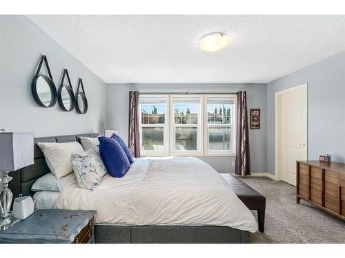 225 Auburn Glen Manor Se, Calgary, AB - Indoor Photo Showing Bedroom