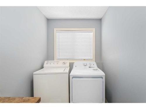 225 Auburn Glen Manor Se, Calgary, AB - Indoor Photo Showing Laundry Room