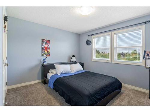 225 Auburn Glen Manor Se, Calgary, AB - Indoor Photo Showing Bedroom