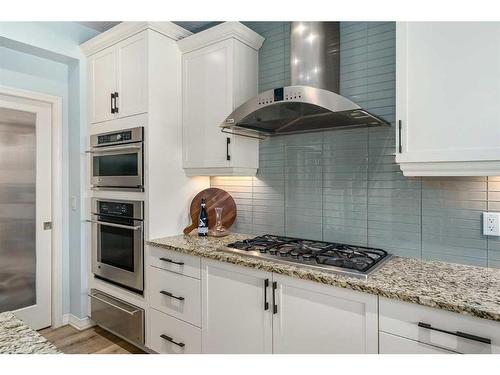 225 Auburn Glen Manor Se, Calgary, AB - Indoor Photo Showing Kitchen With Upgraded Kitchen