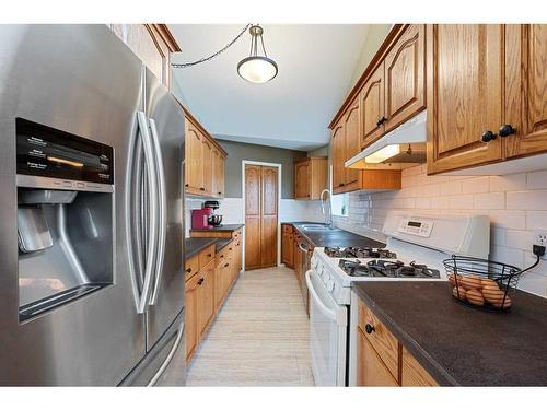 231192 Forestry Way, Rural Rocky View County, AB - Indoor Photo Showing Kitchen