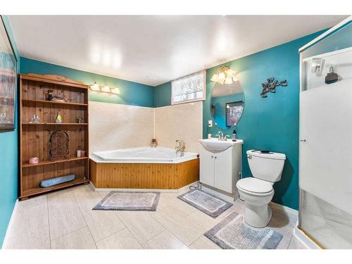 3411 Bowcliffe Crescent Nw, Calgary, AB - Indoor Photo Showing Bathroom