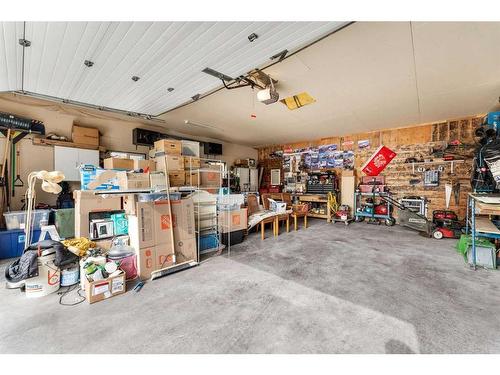 3411 Bowcliffe Crescent Nw, Calgary, AB - Indoor Photo Showing Garage