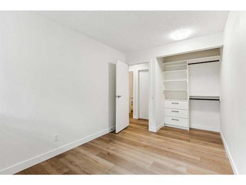 1101-2520 Palliser Drive Sw, Calgary, AB - Indoor Photo Showing Other Room