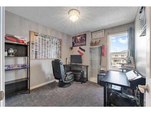 383 Redstone Drive Ne, Calgary, AB - Indoor