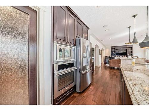 4 Rockcliff Point Nw, Calgary, AB - Indoor Photo Showing Kitchen With Stainless Steel Kitchen With Upgraded Kitchen