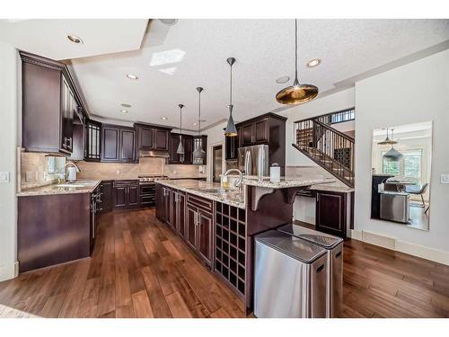 4 Rockcliff Point Nw, Calgary, AB - Indoor Photo Showing Kitchen With Upgraded Kitchen