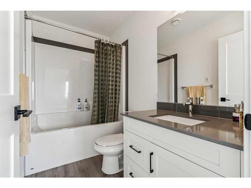 5204-200 Seton Circle Se, Calgary, AB - Indoor Photo Showing Bathroom