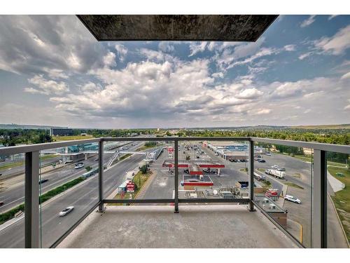 808-3830 Brentwood Road Nw, Calgary, AB - Outdoor With Balcony With View