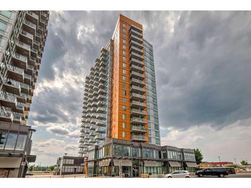 808-3830 Brentwood Road Nw, Calgary, AB - Outdoor With Balcony With Facade