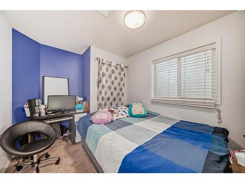 70 Prestwick Crescent Se, Calgary, AB - Indoor Photo Showing Bedroom