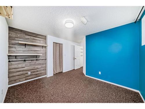 70 Prestwick Crescent Se, Calgary, AB - Indoor Photo Showing Other Room