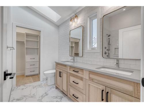 2 (Se)-833 6Th Street, Canmore, AB - Indoor Photo Showing Bathroom