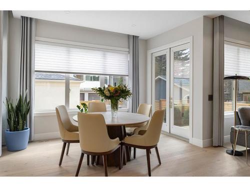 2543 11 Avenue Nw, Calgary, AB - Indoor Photo Showing Dining Room