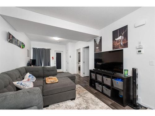 664 Seton Circle Se Circle Se, Calgary, AB - Indoor Photo Showing Living Room