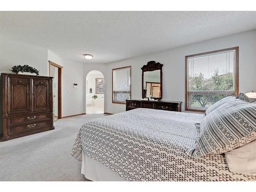 170 Woodpark Circle Sw, Calgary, AB - Indoor Photo Showing Bedroom