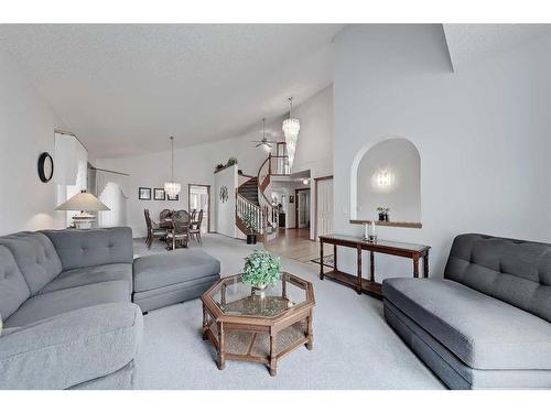 170 Woodpark Circle Sw, Calgary, AB - Indoor Photo Showing Living Room