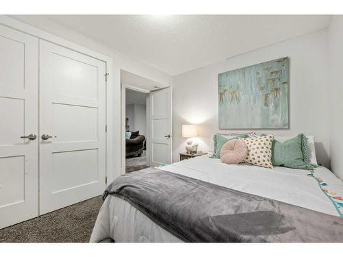 16 Lake Newell Green Se, Calgary, AB - Indoor Photo Showing Bedroom