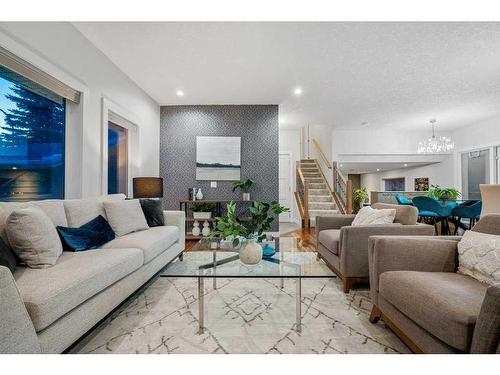 16 Lake Newell Green Se, Calgary, AB - Indoor Photo Showing Living Room