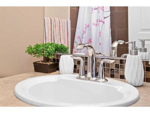 2702-1320 1 Street Se, Calgary, AB - Indoor Photo Showing Bathroom