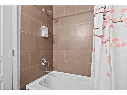 2702-1320 1 Street Se, Calgary, AB - Indoor Photo Showing Bathroom