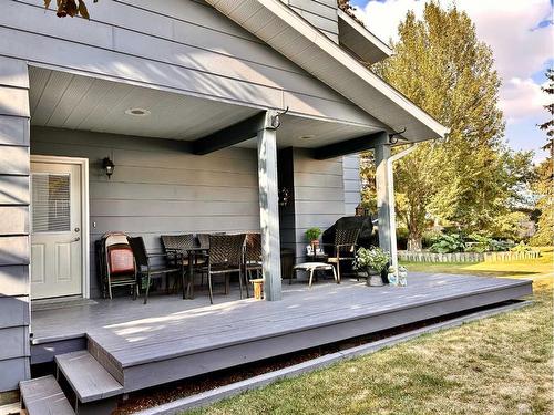 818 7 Avenue Ne, Three Hills, AB - Outdoor With Deck Patio Veranda With Exterior