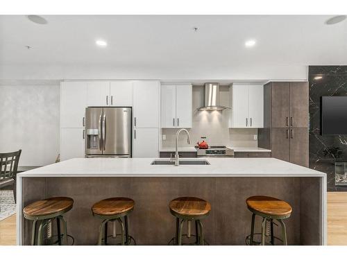 1904 12 Street Sw, Calgary, AB - Indoor Photo Showing Kitchen With Stainless Steel Kitchen With Double Sink With Upgraded Kitchen