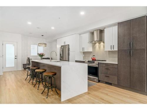 1904 12 Street Sw, Calgary, AB - Indoor Photo Showing Kitchen With Upgraded Kitchen