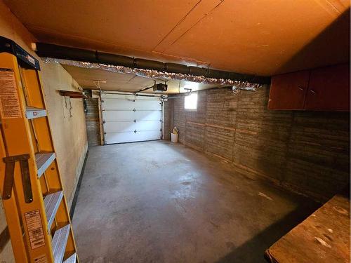 2115 22 Avenue Sw, Calgary, AB - Indoor Photo Showing Garage