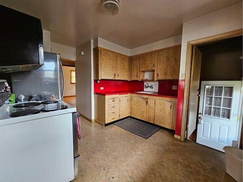 2115 22 Avenue Sw, Calgary, AB - Indoor Photo Showing Kitchen