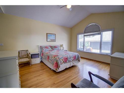 224 52 Avenue West, Claresholm, AB - Indoor Photo Showing Bedroom