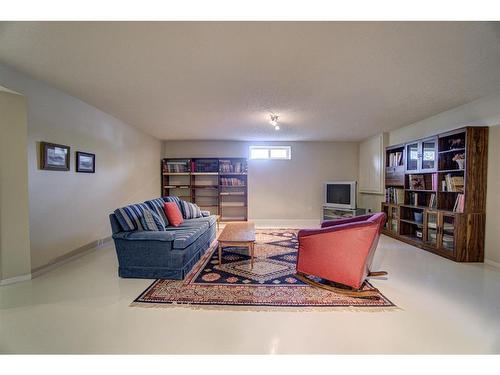 224 52 Avenue West, Claresholm, AB - Indoor Photo Showing Basement