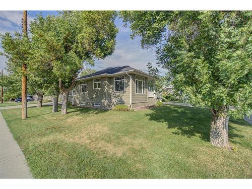 224 52 Avenue West, Claresholm, AB - Outdoor