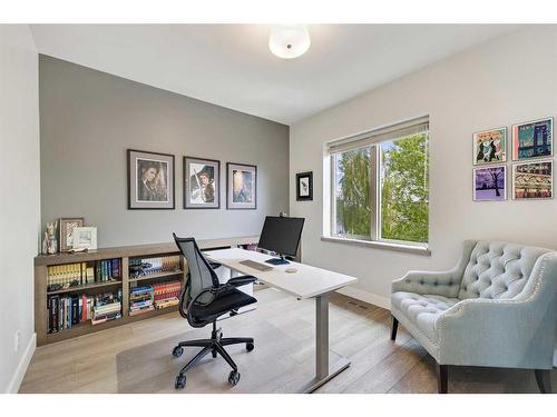 1823 William Street Se, Calgary, AB - Indoor Photo Showing Office