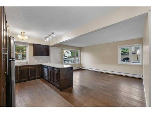 102-1508 23 Avenue Sw, Calgary, AB - Indoor Photo Showing Kitchen