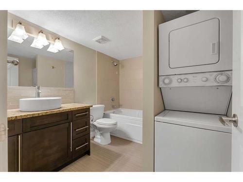 102-1508 23 Avenue Sw, Calgary, AB - Indoor Photo Showing Laundry Room