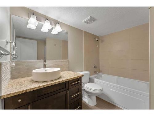 102-1508 23 Avenue Sw, Calgary, AB - Indoor Photo Showing Bathroom