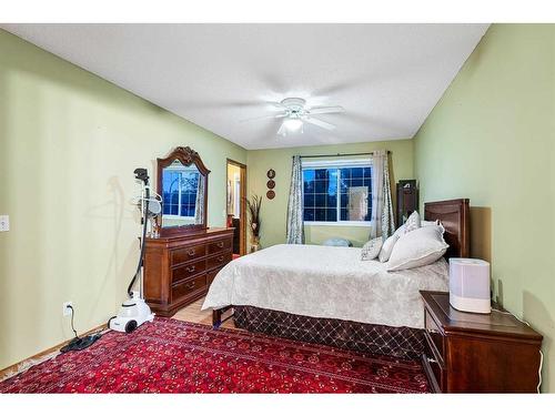 9838 Hidden Valley Drive Nw, Calgary, AB - Indoor Photo Showing Bedroom