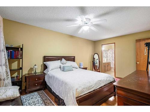 9838 Hidden Valley Drive Nw, Calgary, AB - Indoor Photo Showing Bedroom