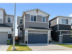 493 Corner Meadows Way NE Calgary, AB T3N 2C9