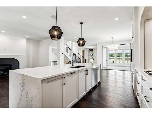 333 Bessborough Drive Sw, Calgary, AB - Indoor Photo Showing Kitchen With Upgraded Kitchen