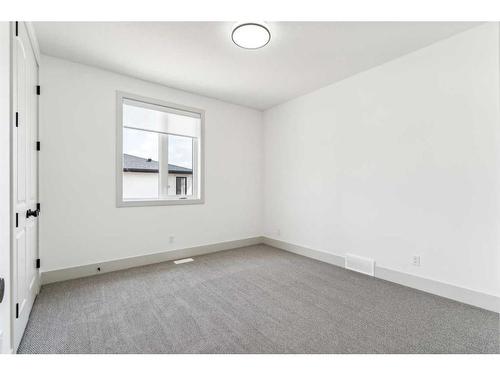 333 Bessborough Drive Sw, Calgary, AB - Indoor Photo Showing Other Room