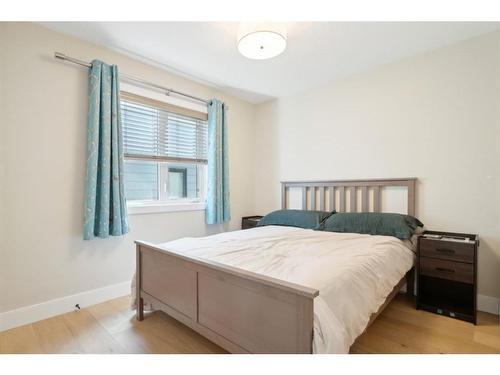 385 Evansborough Way Nw, Calgary, AB - Indoor Photo Showing Bedroom