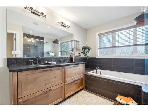 385 Evansborough Way Nw, Calgary, AB - Indoor Photo Showing Bathroom