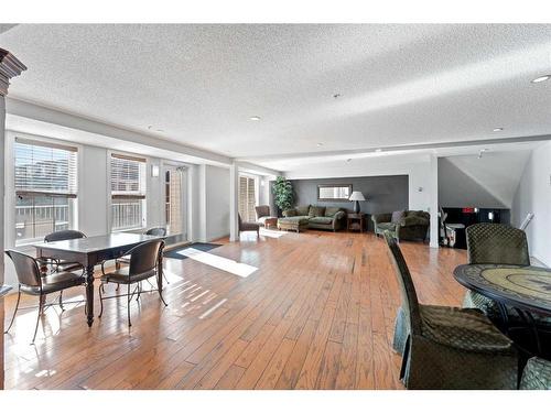 364-2233 34 Avenue Sw, Calgary, AB - Indoor