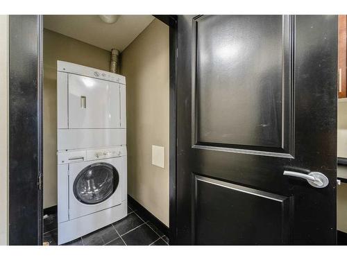 124-2727 28 Avenue Se, Calgary, AB - Indoor Photo Showing Laundry Room