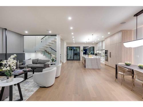 120 13 Street Ne, Calgary, AB - Indoor Photo Showing Living Room