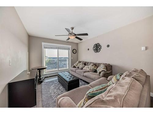 1406-302 Skyview Ranch Drive Ne, Calgary, AB - Indoor Photo Showing Living Room