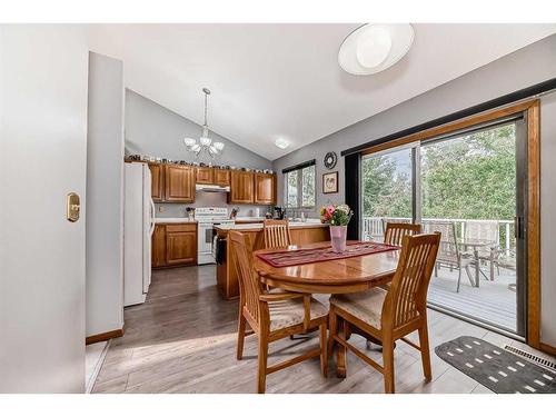 120 Millrise Drive Sw, Calgary, AB - Indoor Photo Showing Dining Room